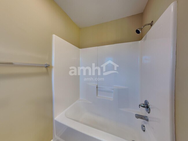 Building Photo - 5137 Brahman Dr