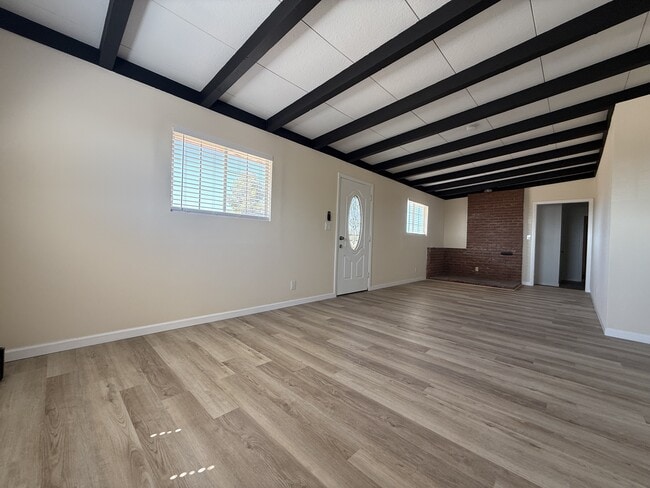 Building Photo - 61576 Aberdeen Dr