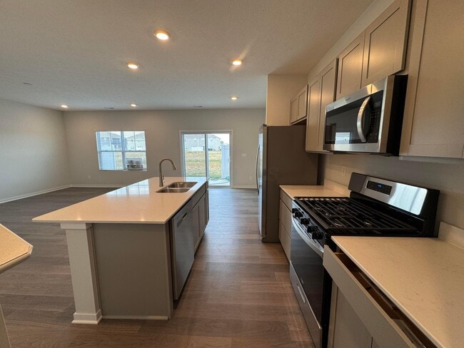 Building Photo - 6318 Marinelli Dr S