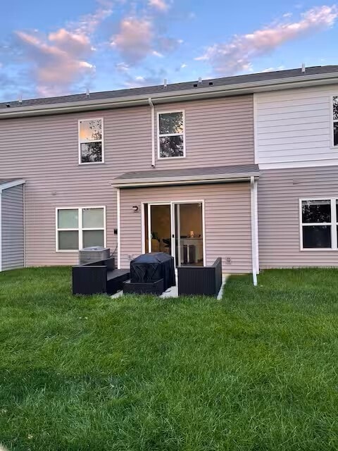 Building Photo - 4521 SE Ember Ln