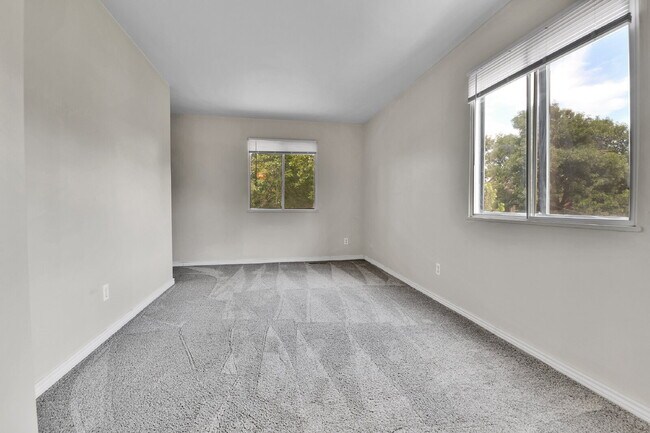 Building Photo - $2,795.00 - 4 Bedroom, 3 Bathroom, Single ...