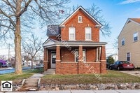 Building Photo - 928 Putnam St