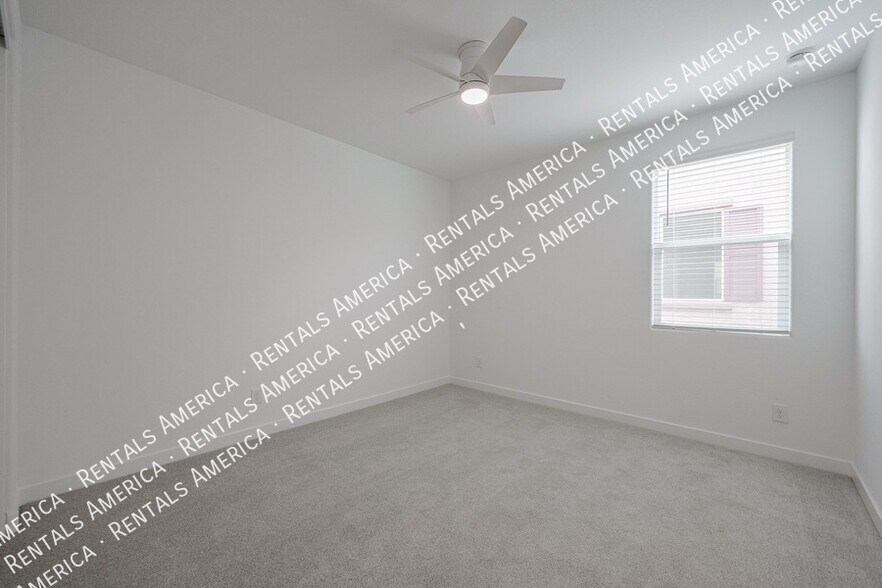 Building Photo - 11985 Calle de Pompas W