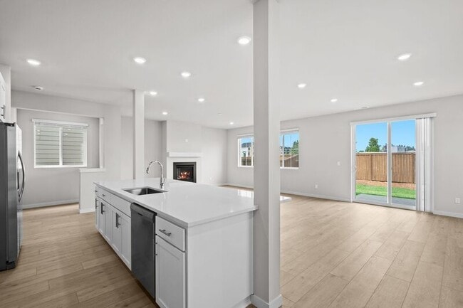 Building Photo - 9225 SW Vermillion Dr