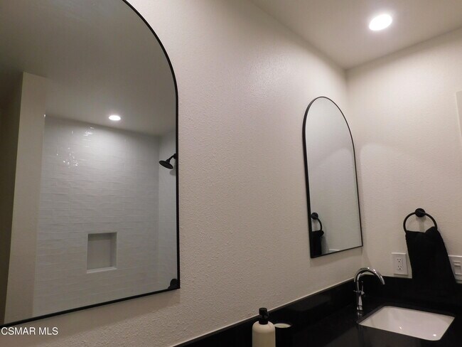 Building Photo - 30024 Quail Run Dr