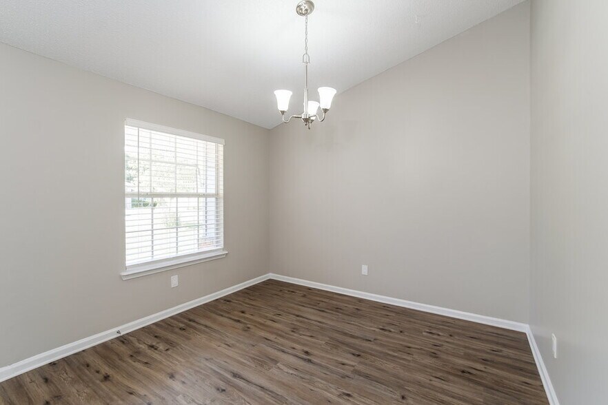 Building Photo - 3479 Shelley Dr