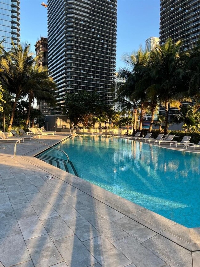 Building Photo - 88 SW 7th St