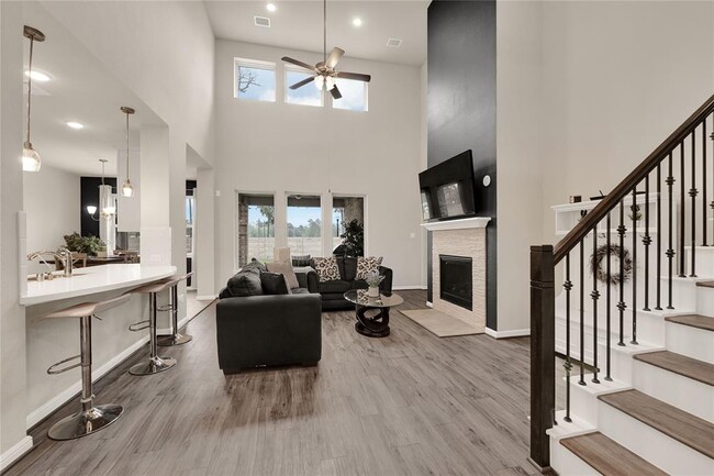 Building Photo - 3859 Fleetwood Falls Ln