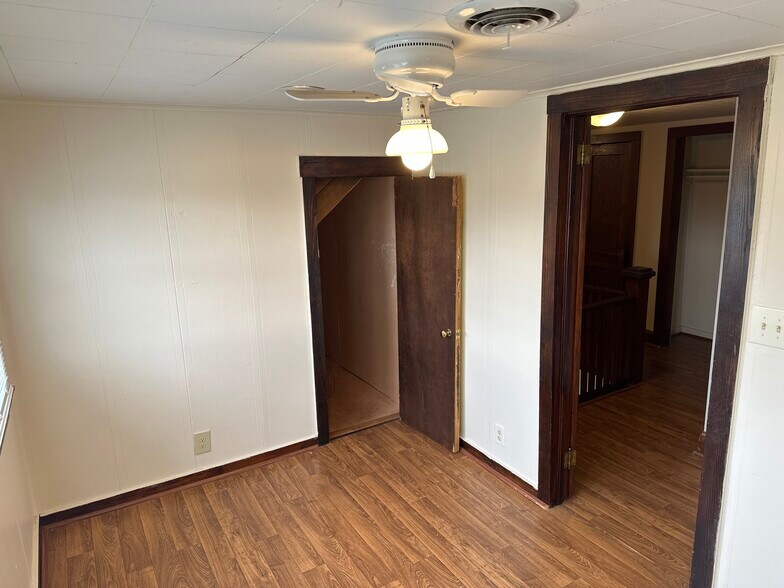 Building Photo - 205 Unaka St