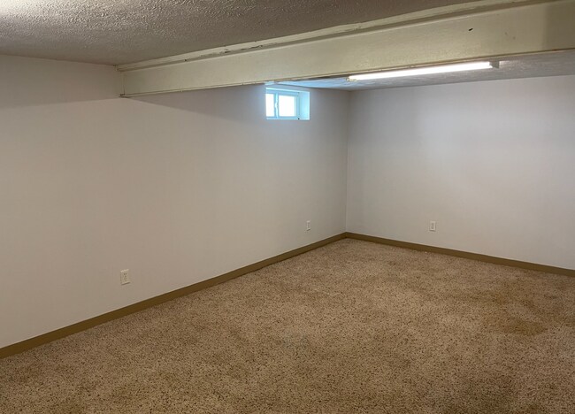 Building Photo - Charming 3 Bedroom In The Westside District!!