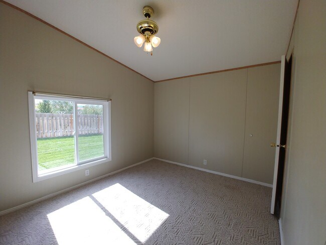 Building Photo - 3 Bd 2 Bath Home with Amazing Views in Marsing