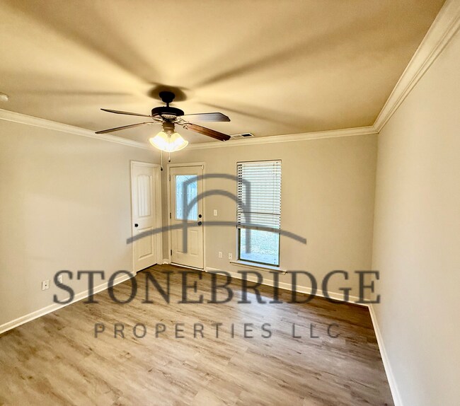 Building Photo - 2 bed, 2 bath, 1 level townhome in Calera