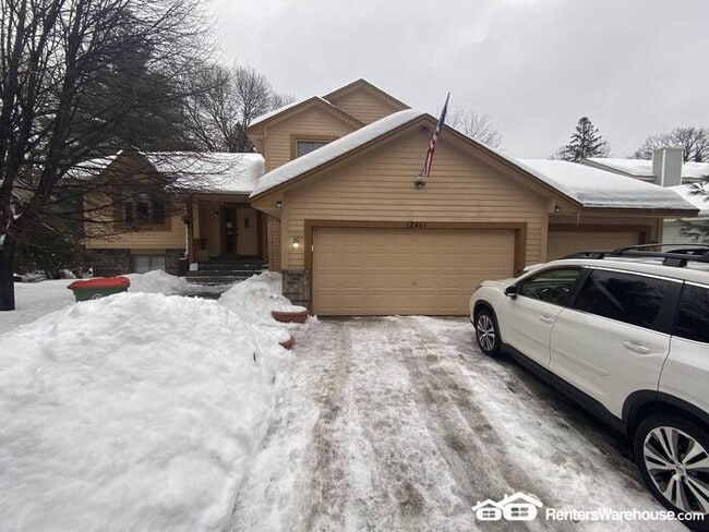 Primary Photo - Unique 5BR/4BA 5 Level Home Available 11/4!