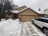 Building Photo - Unique 5BR/4BA 5 Level Home Available 11/4!