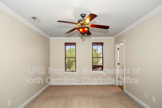 Building Photo - 15959 Rose Glenn Ln