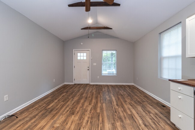 Building Photo - 3009 Sevier Ave