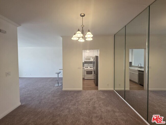 Building Photo - 8505 Gulana Ave