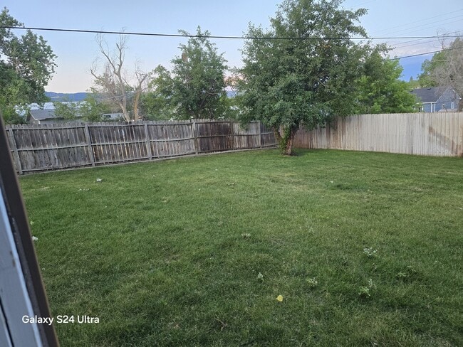 Building Photo - 1906 S Washington St