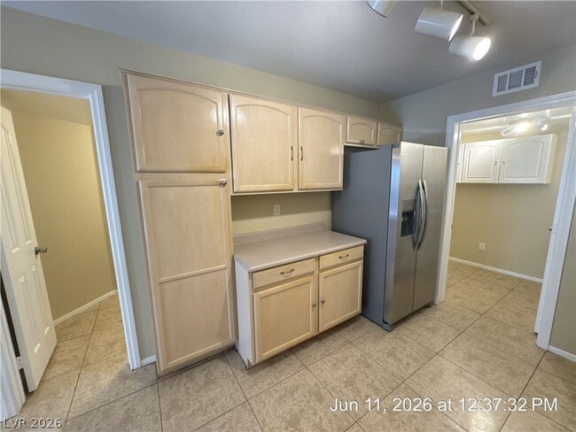 Building Photo - 461 Temple Canyon Pl