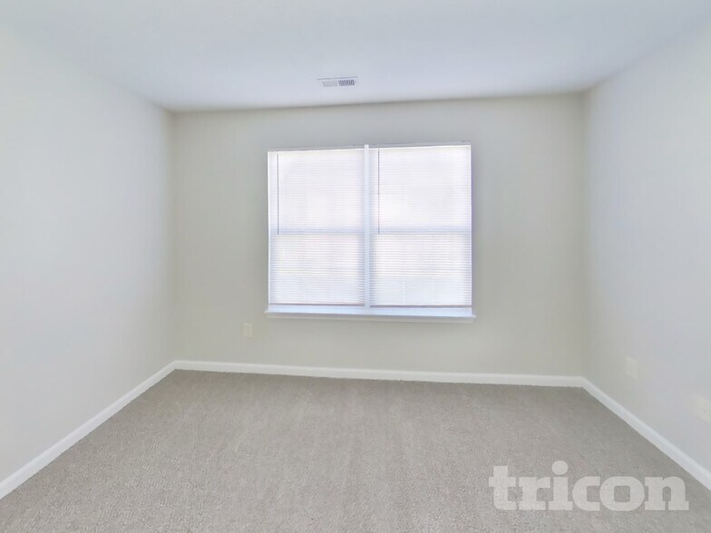 Building Photo - 214 Rolling Ridge Dr