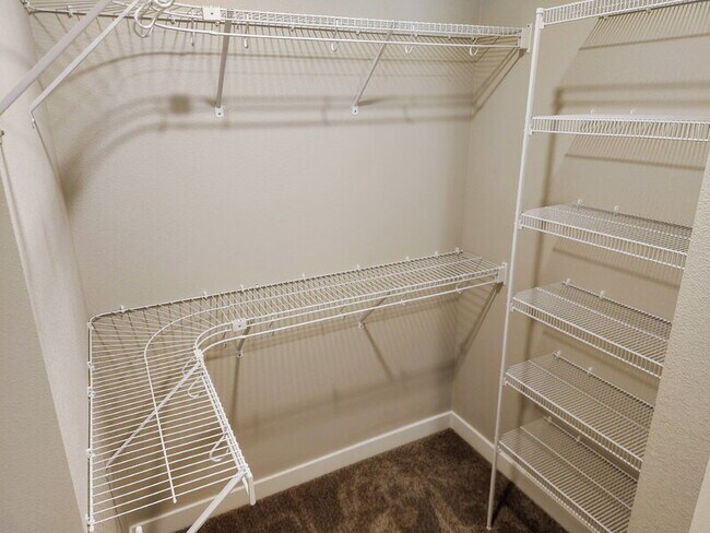 Building Photo - 1603 Red Cedar Ln