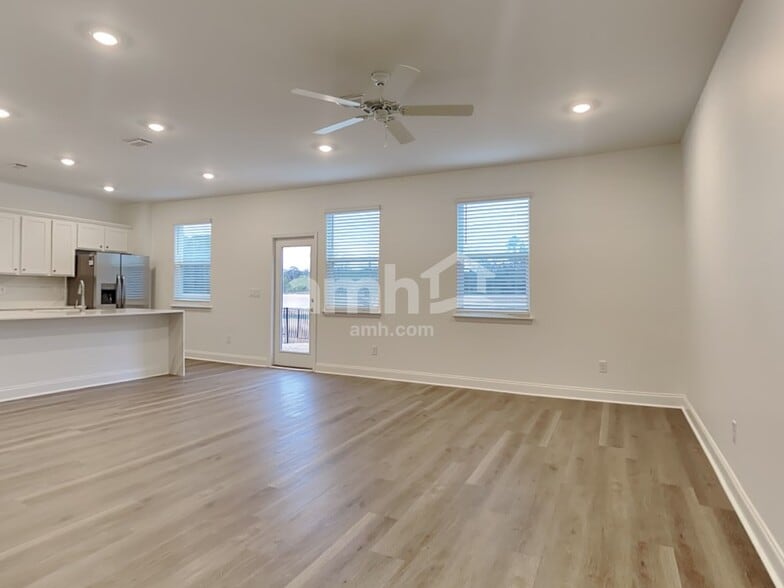 Building Photo - 168 Portside Pk Dr