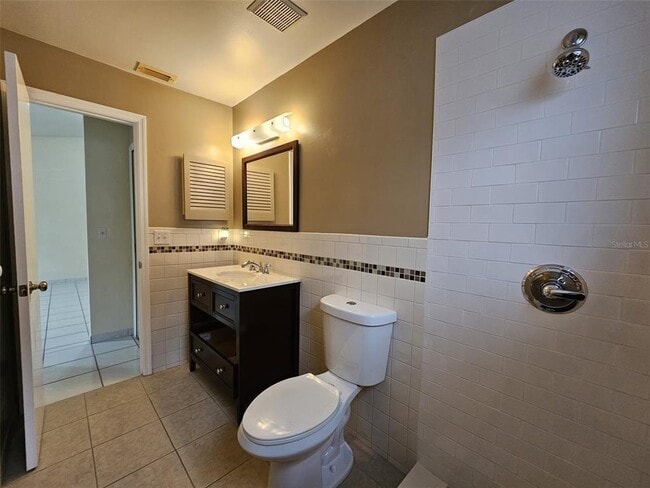 Building Photo - 1202 Regal Ridge Dr