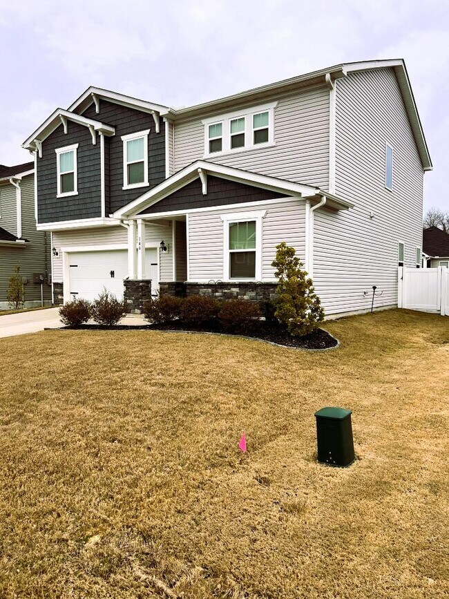 Building Photo - 146 Willow Grove Ln