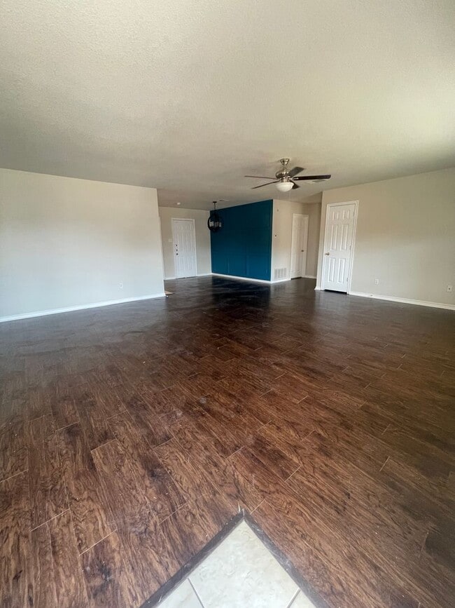 Building Photo - House For Lease In Old Granbury Estates 3 ...