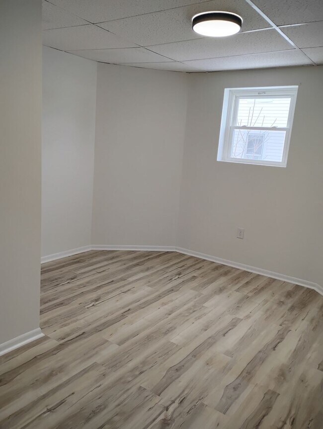 Building Photo - 150 McCauley Ave