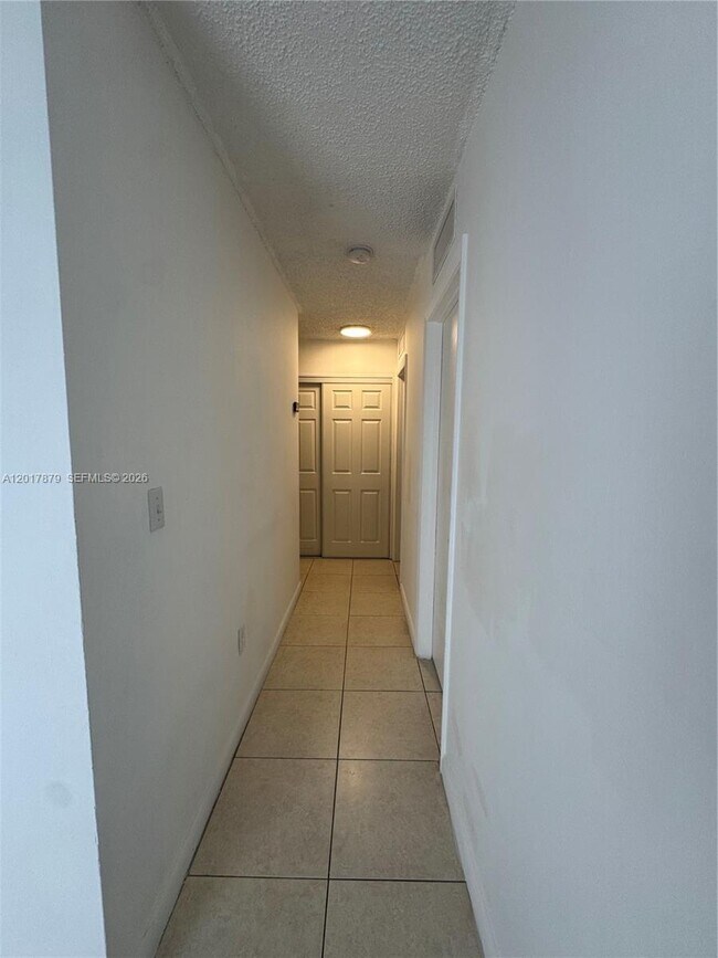 Building Photo - 20500 SW 114th Pl