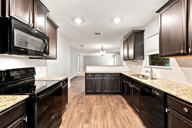 Building Photo - Spacious 4-Bedroom Home Near Lackland AFB with Private Backyard