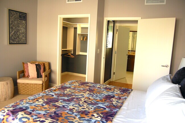 Building Photo - 55 W S Temple