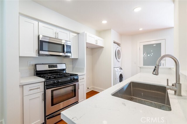 Primary Photo - 1825 Selby Ave
