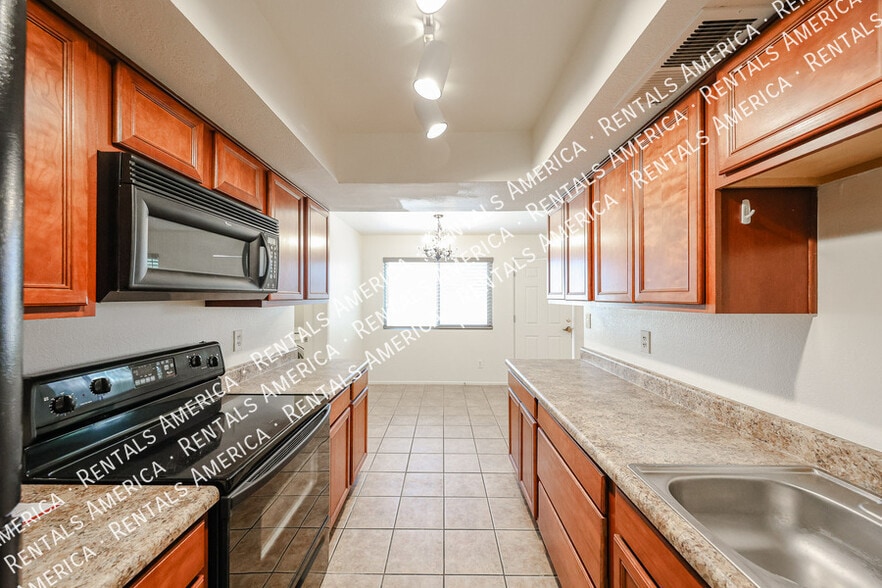 Building Photo - 1254 N 85th Pl