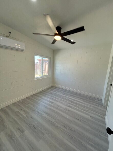 Unit A - 210 W Monroe Ave