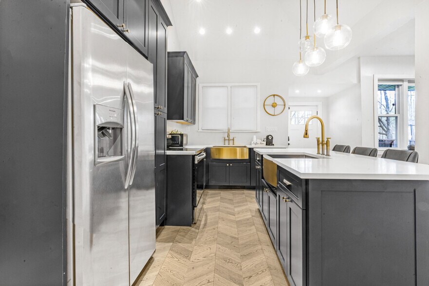 Building Photo - 3 Coleman St