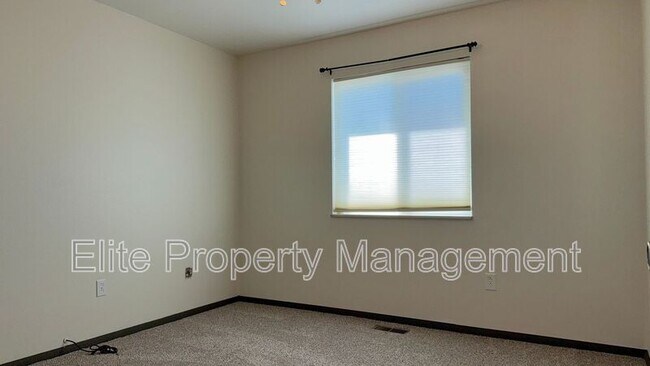 Building Photo - 21 Grissom Pl