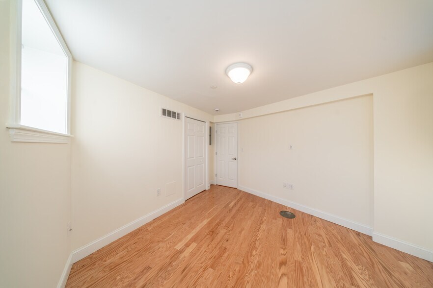 Building Photo - 1 Langdon St