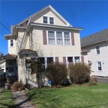 Building Photo - 105 Twin Hills Dr