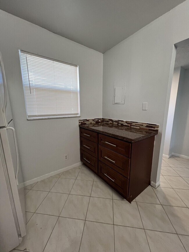 Building Photo - 2800 Fiore Way