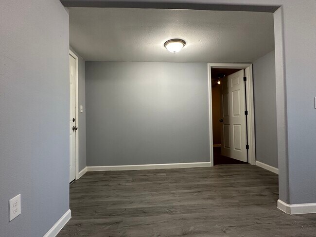 Building Photo - 2504 Rosemead Dr
