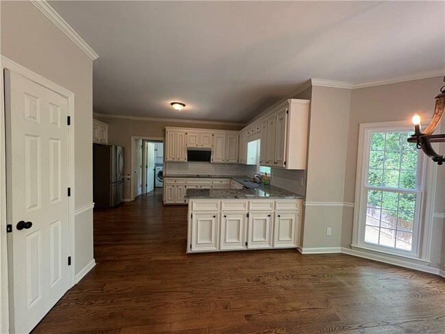Building Photo - 10575 Aviary Dr