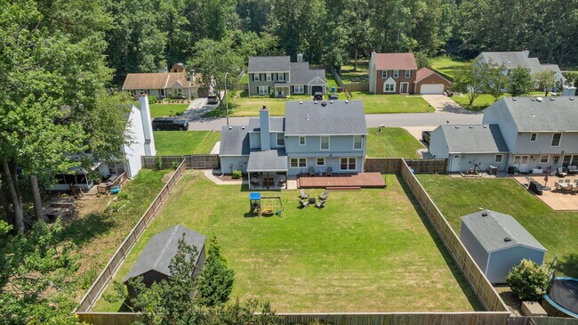 Building Photo - 745 Helmsdale Way