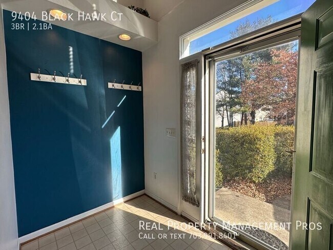 Building Photo - 9404 Black Hawk Ct