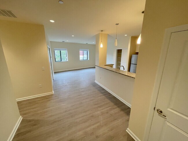 Building Photo - Luxurious 1-Bedroom Apartments in Downtown Schenectady!