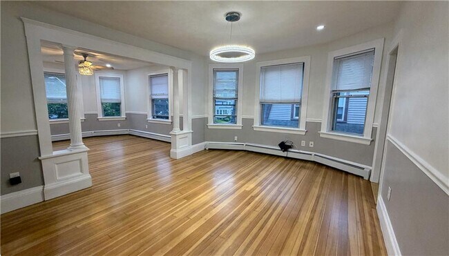 Building Photo - 80 Massasoit Ave