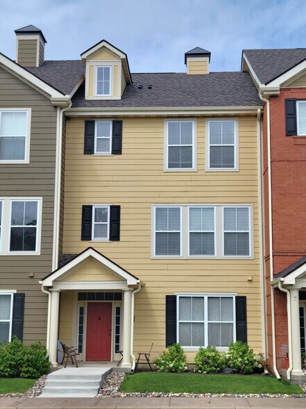 Primary Photo - 10266 Bleeker St