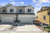 Building Photo - New Townhome in Nephi with Large Backyard!...