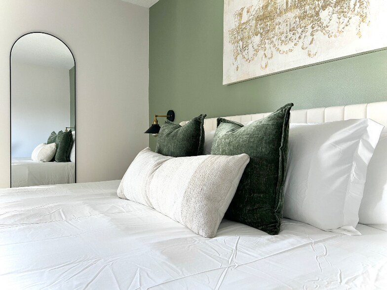 Building Photo - 174 Turnwood Ln